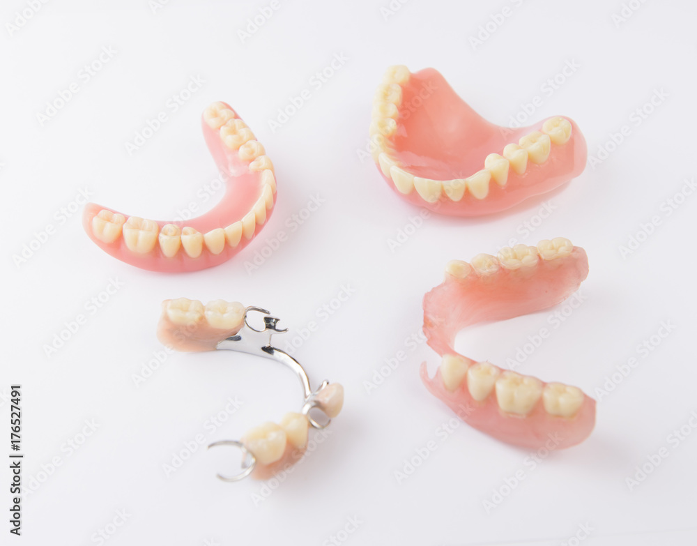 https://springmeadowsdental.com/wp-content/uploads/2023/06/1000_F_176527491_5iZfMW7pD8gGikHNnvlMerpxj6VmDnp9.jpg